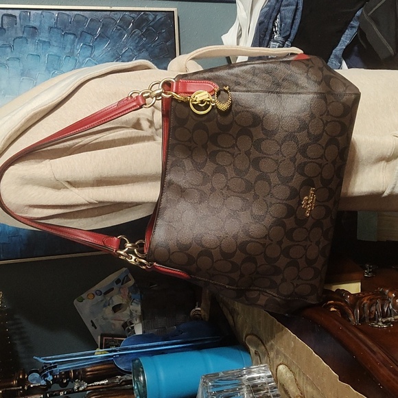 Coach Hallie Shoulder Bag NWOT Retail $699 With A COACH Your Choice Of Bagcharm - Picture 1 of 16